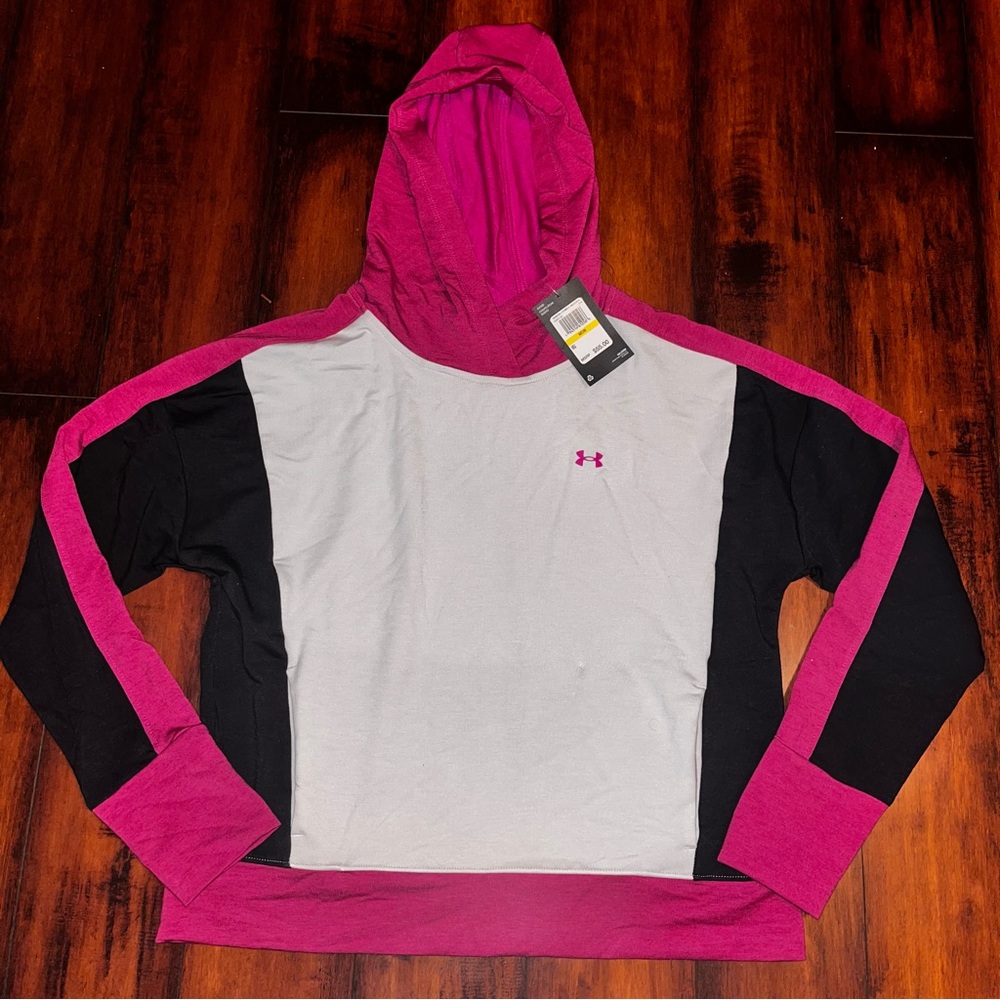 NWT Women’s size Medium Under Armour lightweight Hoodie black white fuchsia